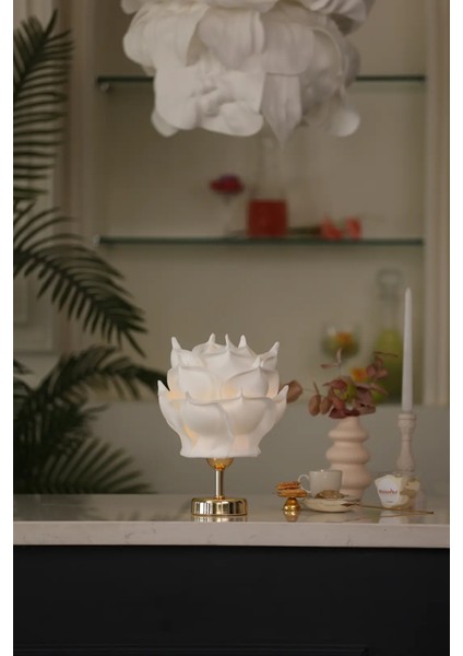 Beyaz Eva Gül Tasarım Şarjlı Masa Lambası- Alt Parlak Gold fiyatları