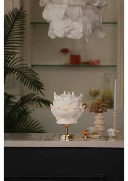 Beyaz Eva Gül Tasarım Şarjlı Masa Lambası- Alt Parlak Gold modelleri
