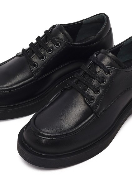 Kadın Siyah Bağcıklı Deri Casual Ayakkabı 25AFD510018