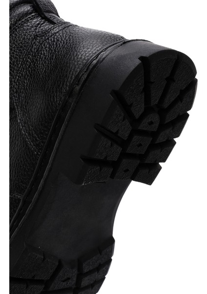 Erkek Siyah Bağcıklı Deri Casual Bot 25WFD7542FT