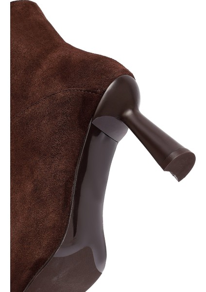 Kadın Kahverengi Fermuarlı Ince Topuklu Süet Deri Bot 25WFD133310