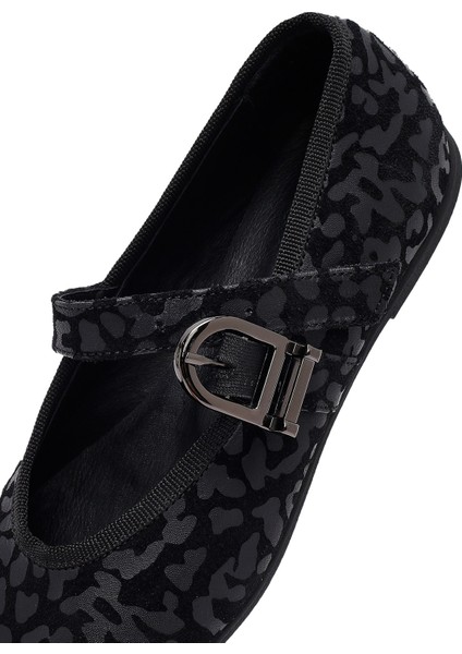 Kadın Siyah Leopar Desenli Tokalı Süet Deri Babet 25AFD201510