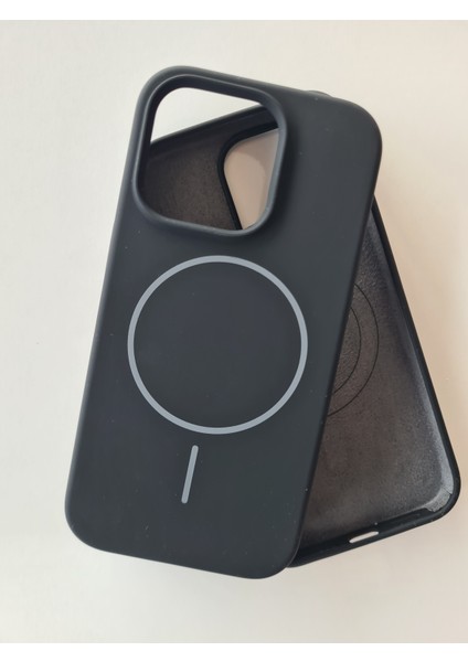 iPhone 14 Pro Magsafe ile Uyumlu Yumuşak Soft Mükemmel Manyetik Leke Tutmaz Esnek Lansman Silikon Kılıf