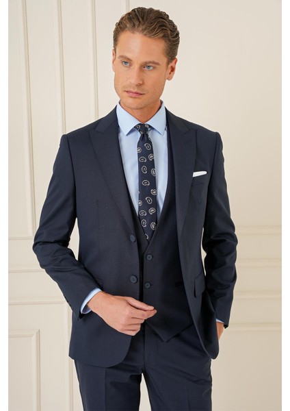Slim Fit Kırlangıç Yaka Çift Yırtmaçlı Yelekli Klasik Lacivert Takım Elbise Tk 895 fırsatları