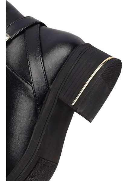 Kadın Siyah Fermuarlı Toka Detaylı Bot 25WFE401018