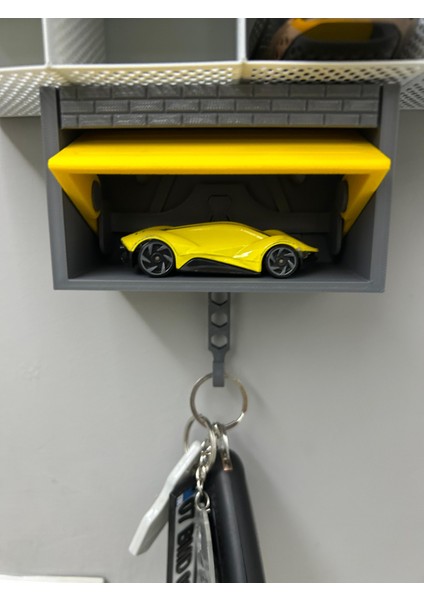 Garaj Tasarımlı Açılabilir Hareketli Kapaklı Anahtarlık (Oyuncak Araba Dahil Değil) modelleri