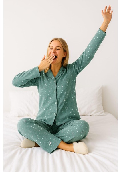 Kadın Yakalı Boydan Düğmeli Süet Pijama Takımı Yeşil