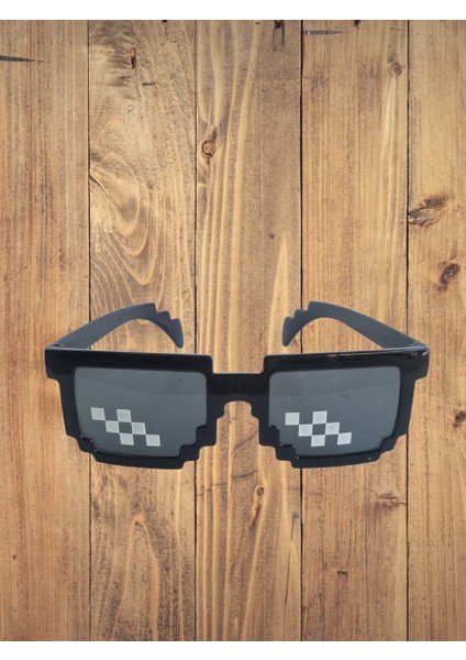 Parti Gözlük Pixel Temalı Siyah fırsatları