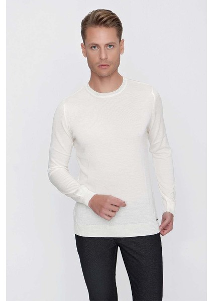 Tr 840 Slim Fit Beyaz Klasik Triko