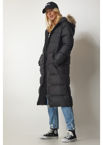 Kapüşonlu Uzun Şişme Kaban LVP0005 Siyah fiyatları