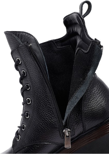 Kadın Siyah Bağcıklı Fermuarlı Deri Postal Bot 25WFD4205FT