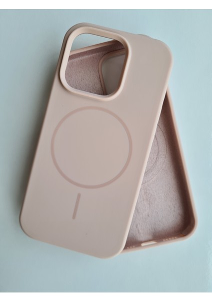 iPhone 14 Pro Magsafe ile Uyumlu Yumuşak Soft Mükemmel Manyetik Leke Tutmaz Esnek Lansman Silikon Kılıf