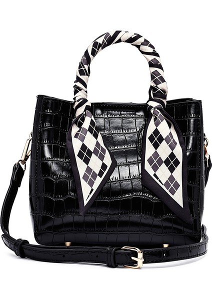 Kadın Siyah Uzun Askılı Kroko Desenli Mini Kol Çantası 25WBD2713E3
