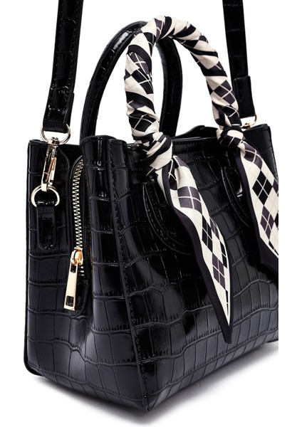 Kadın Siyah Uzun Askılı Kroko Desenli Mini Kol Çantası 25WBD2713E3