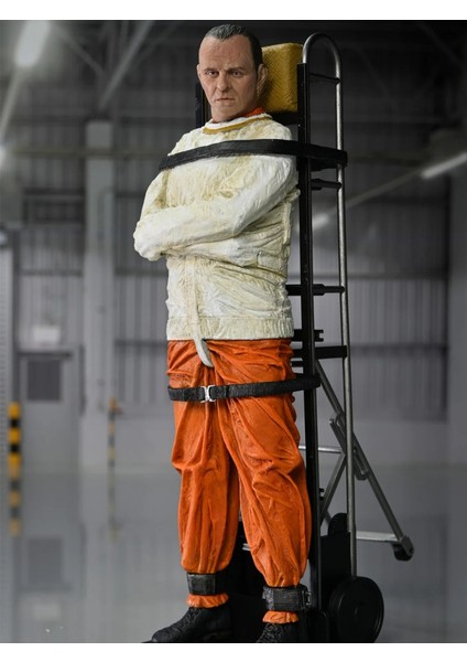 The Silence Of The Lambs - Dr. Hannibal Lecter (Masked) Aksiyon Figürü