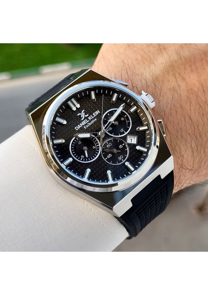 DK.1.10676.1 Siyah Silikon Kordonlu Gümüş Renk Çelik Kasa Chronograph Takvimli Erkek Kol Saati fiyatları