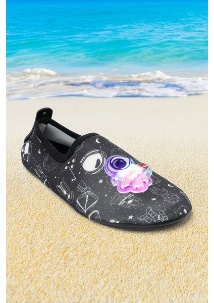 Işıklı Astronot Figürlü Kaymaz Tabanlı Esnek Hafif Dayanıklı Çocuk Havuz Plaj Deniz Ayakkabısı