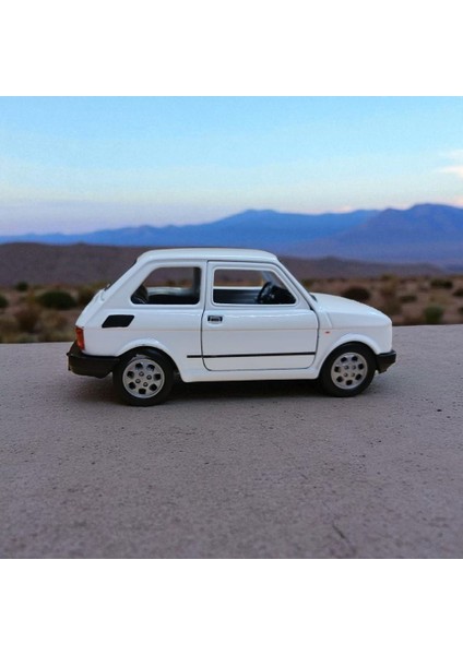 Nostaljik Metal Çek Bırak Beyaz Fiat 126 Araba Kapılar Açılır fırsatları