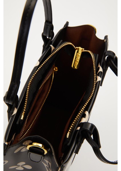 Siyah Baskılı Sembol Desen El Çantası modelleri