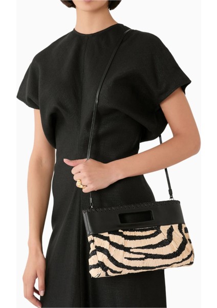 Lena Clutch Canlı Renkler ve Şık Siluet ile Sofistike Kadın Çantası fırsatları