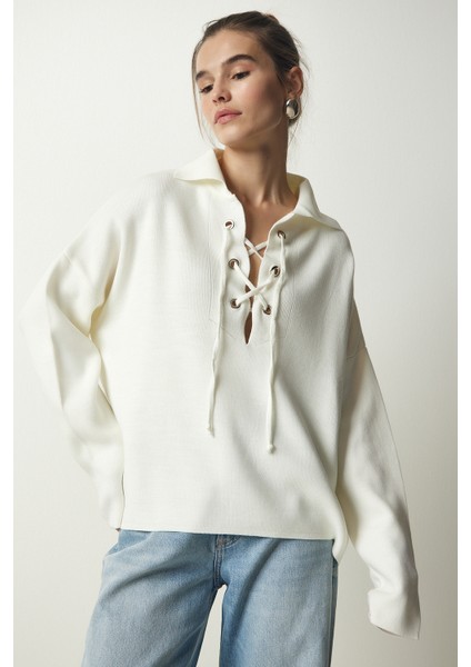 Bağcıklı Yaka Triko Kazak LPF0033 Krem fiyatları