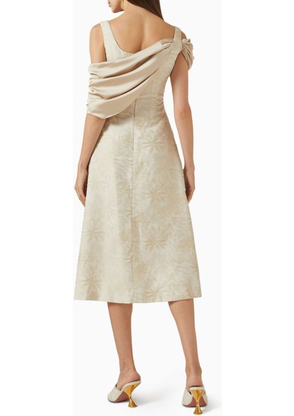Off Shoulder Toplu Midi Elbise - Şık, Fitted Bel ve A-Line Etek Tasarımı ile fırsatları
