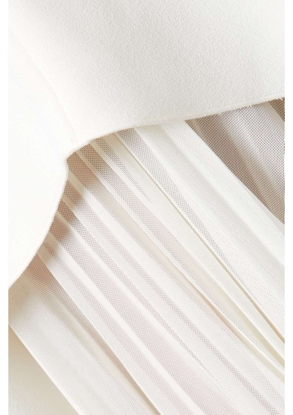 Beyaz Sudden Midi Elbise - Bonded Crepe - Asimetrik Yaka, Şeffaf Yan Panel Detaylı fırsatları