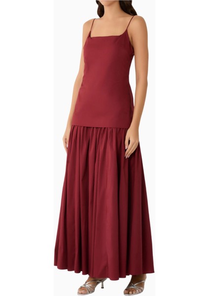 Ari Elbise Zarif Siluet ve Hafif Kumaş ile Şıklığı Yansıtan Kadın Elbisesi fiyatları