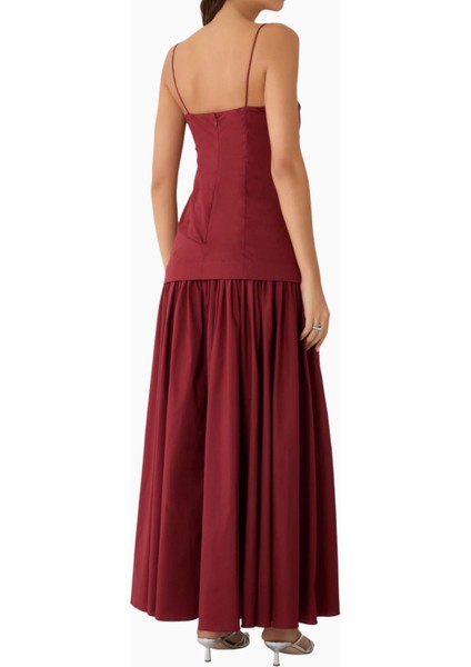 Ari Elbise Zarif Siluet ve Hafif Kumaş ile Şıklığı Yansıtan Kadın Elbisesi modelleri