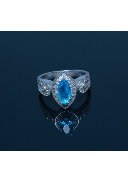 Doğal London Mavi Topaz ve Beyaz Zirkon Taşlı 925 Ayar Gümüş Kadın Yüzük 4.37 gr
