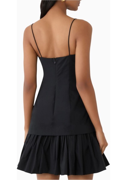 Ari Mini Elbise Kare Yaka ve Zarif Siluet ile Şıklığı Yansıtan Kadın Elbisesi modelleri