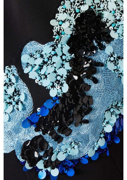 Siyah Yelford Midi Elbise - Crepe Kumaş - Nakışlı Boncuklu Tasarım ile Şık Detaylar fırsatları