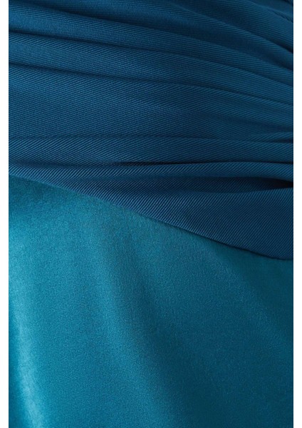Şık Drapeli Maxi Elbise Uzun Kollar, Asimetrik Yaka, Taffeta ve Twinkle Knit fırsatları