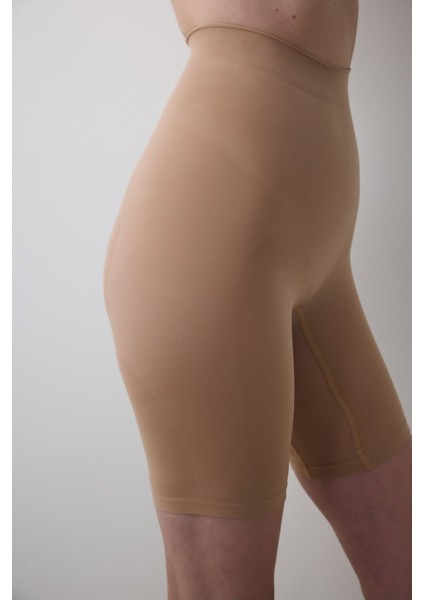 Bej Dikişsiz Seamless Push Up Şort Korse, Rahat ve Şık Tasarım modelleri