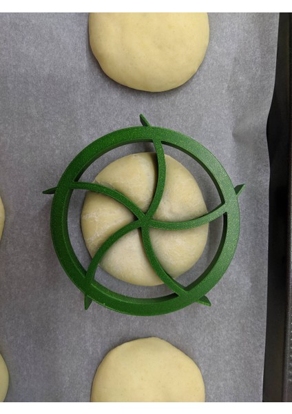 Breadkit – Çiçek Desenli Ekmek Aparatı fırsatları