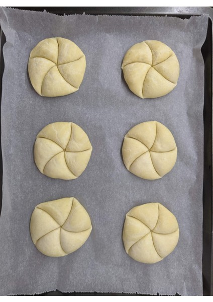 Breadkit – Çiçek Desenli Ekmek Aparatı