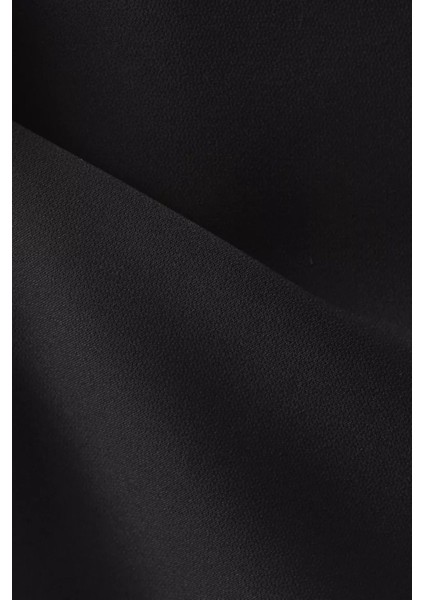 Cut-Out Detaylı Kalem Etek, Siyah fırsatları