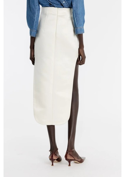Inci Beyazı Yüksek Bel Duchesse Saten Yırtmaçlı Etek Zarif ve Yapısal Tasarım fiyatları