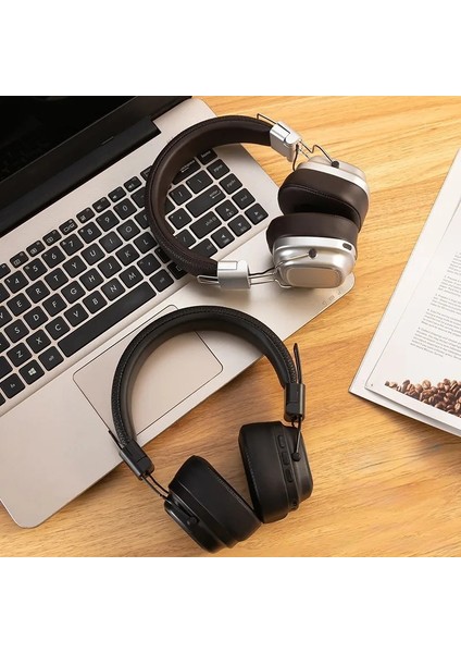 Kenarları Rgb Işıklı Bluetooth Kulak Üstü Kulaklık – Type-C Şarjlı, Güçlü Ses ve Konforlu Tasarım fiyatları