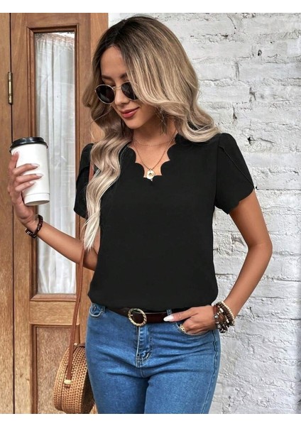 Kadın Kısa Kollu Lazer V Yakalı Ithal Krep Bluz fırsatları