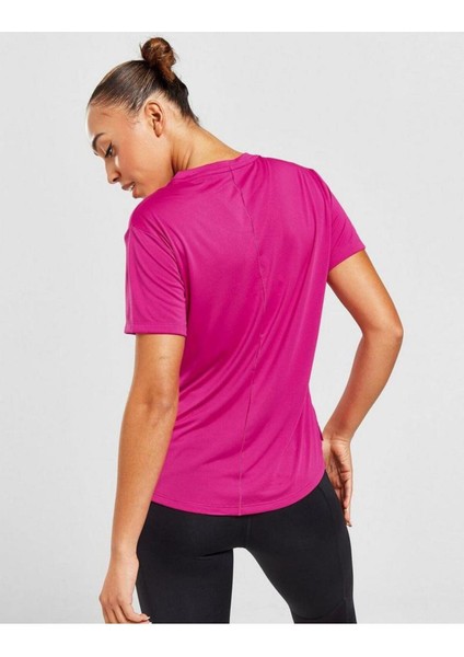 Dri-Fit Swoosh Run Kadın Standart Kesim Spor Tişört fırsatları