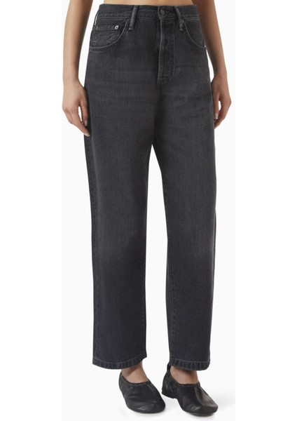 Siyah Düz Kesim Jean - %100 Organik Pamuk - Denim Kumaş ile Şık ve Rahat Tasarım