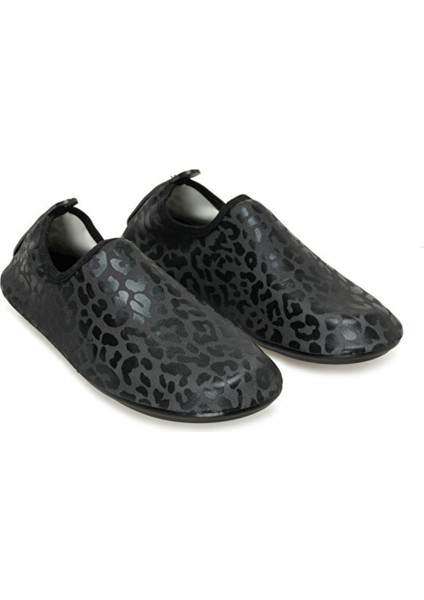 Siyah Leopar Desenli Kaymaz Tabanlı Esnek Hafif Kadın Havuz Plaj Deniz Ayakkabısı fiyatları