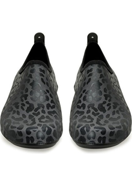 Siyah Leopar Desenli Kaymaz Tabanlı Esnek Hafif Kadın Havuz Plaj Deniz Ayakkabısı modelleri