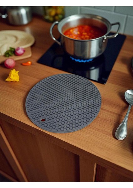 2’li Isıya Dayanıklı Silikon Tencere Altlığı – Kaymaz Yanmaz Yapışmaz Desenli Isı Önleyici 17 cm genişlik modelleri