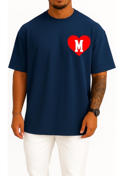 Oversize Kalp Içinde M Harfi Cep Tasarımlı Unisex T-Shirt