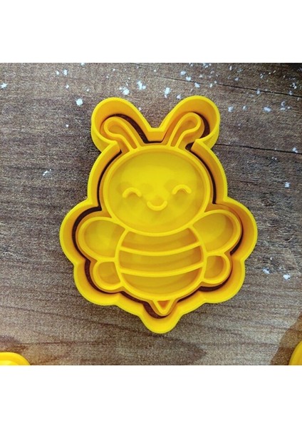 Arı Temalı 4'lü Kurabiye Kalıbı Seti - Polimer Kil, Oyun Hamuru Damga ve Kesici Şekillendirici modelleri