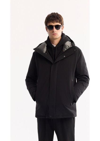 Erkek Siyah Kapüşonlu Su İtici Rüzgar Geçirmez -7 Dereceye Dayanıklı Regular Fit Mont A52Y6099