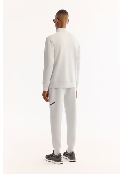 Erkek Açık Gri Fermuarlı Teknik Kumaş Regular Fit Sweatshirt A52Y1335 fırsatları