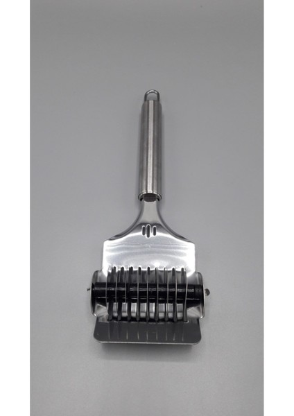 23CM Metal Erişte Kesici, Dayanıklı ve Pratik Mutfak Gereci fiyatları